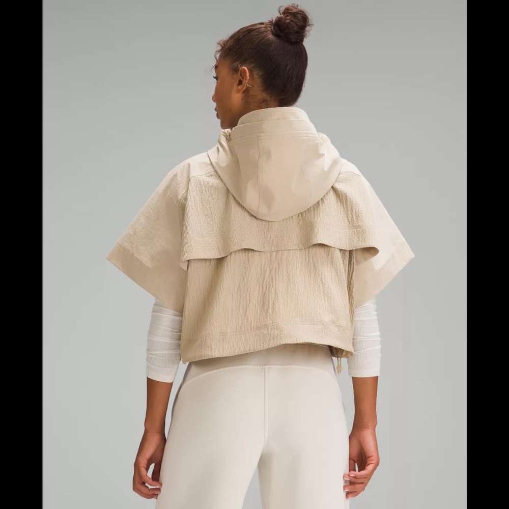 Lululemon Mixed Woven Short-Sleeve Jacket - Picture 3 of 16